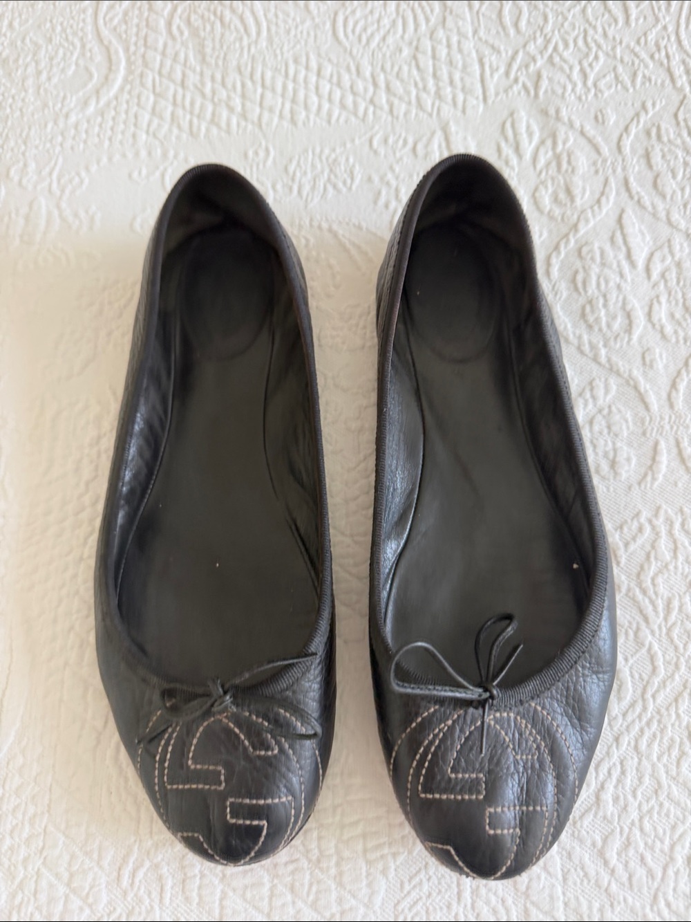 Gucci Black Leather Ballet Flats - Women's Classic Slip-On